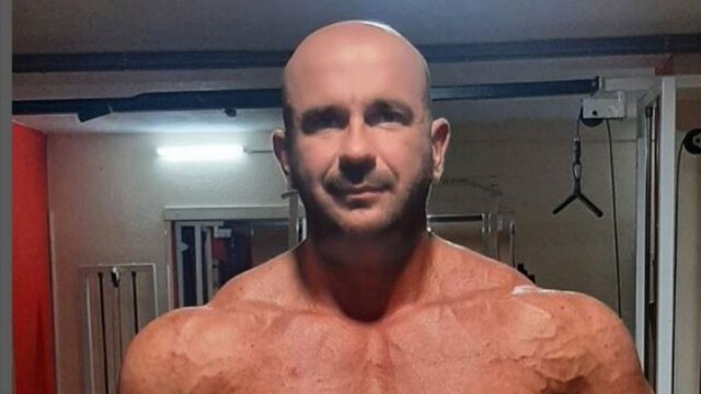 EKZEKUTOI GRUAN E TIJ DHE BABË E BIR/ Merr fund TMERRI, Sulejmanoviç kryen vetëvrasje