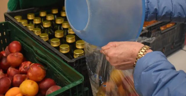 PROPOZIMI/ Brukseli: Supermarketet e mëdha të dhurojnë ushqimet e pashitura