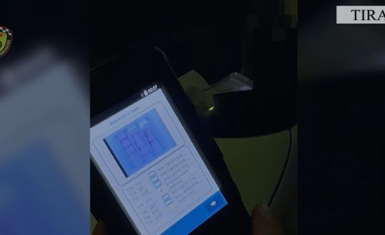 DREJTONTE AUTOMJETIN NË MËNYRË TË PARREGULLT/ Arrestohet shoferi në Tiranë, rezulton nën efektin e drogës