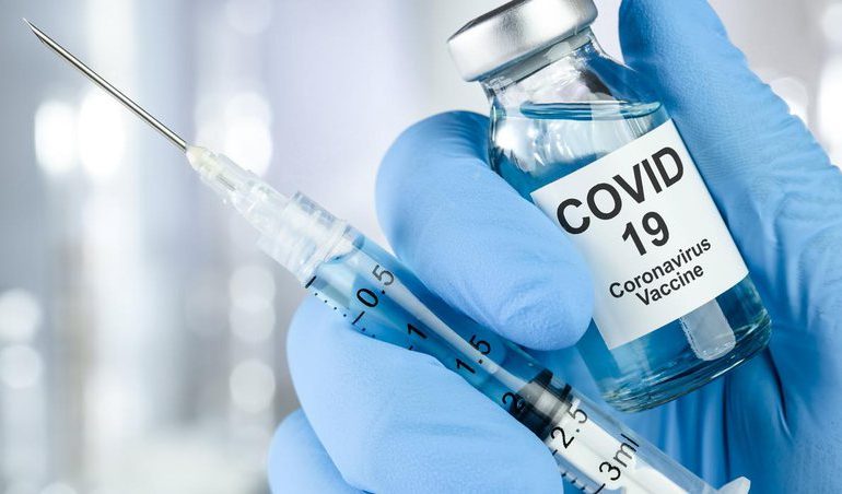 VARIANTI I RI I COVID-19/ Gati vaksina e re në SHBA, por pak interes për ta marrë