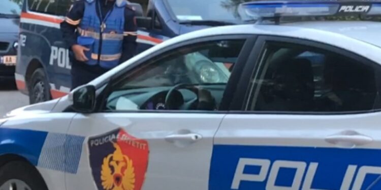 PARANDALOHET TRAGJEDIA NË DIBËR/ Goditi me sende të forta 3 anëtarë të familjes së tij, arrestohet 27-vjeçari