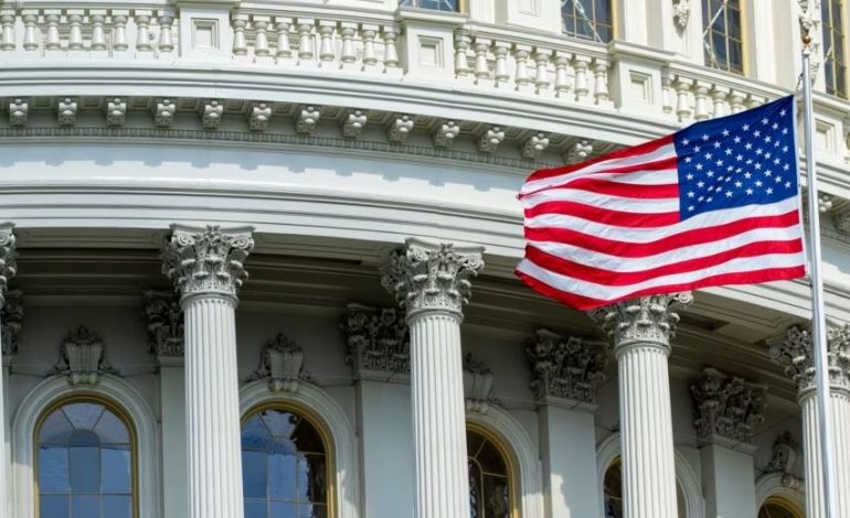 SHBA/ Dyshohet se një person i armatosur ndodhet brenda zyrave të Senatit amerikan, evakuohen punonjësit