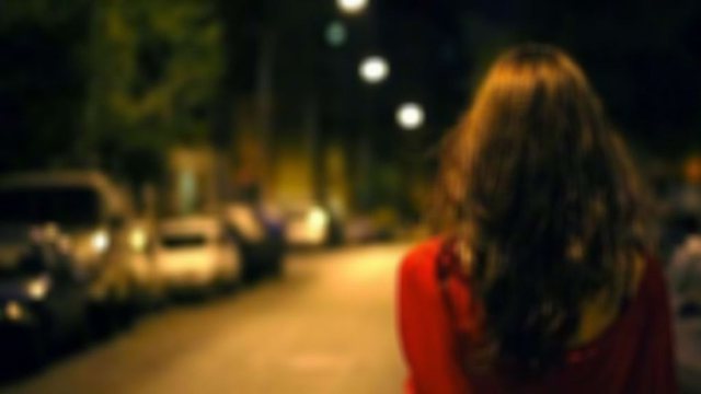 “DOLI TË ENJTEN DHE NUK U KTHYE”/ Zhduket 14-vjeçarja në Fier, e ëma ngre alarmin në polici
