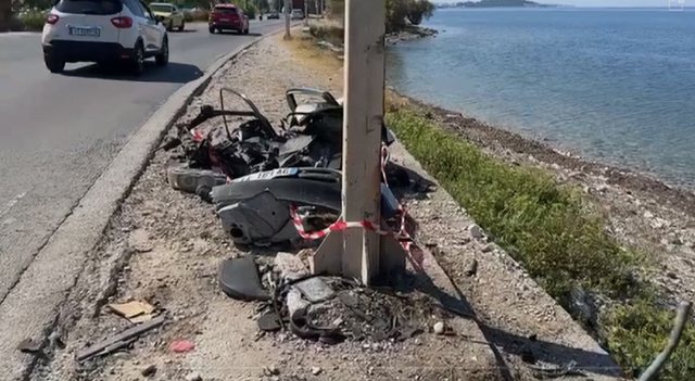 E TRISHTË/ Aksidenti FATAL i merr jetën shqiptarit në Greqi, pas përplasjes me shtyllën, makina shkatërrohet…