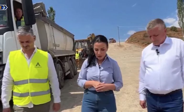 NIS ASFALTIMI I RRUGËS MAQELLARË-PESHKOPI/ Balluku: Rruga Tiranë-Peshkopi do të bëhet për një orë