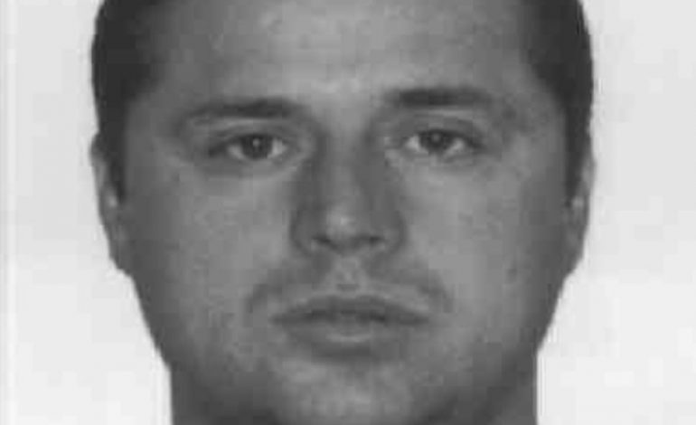 DETAJET/ U qëllua me 10 plumba, kushëriri i Aleksandër Sadikajt rëndë, policia kontrolle nga deti dhe toka për autorin e maskuar