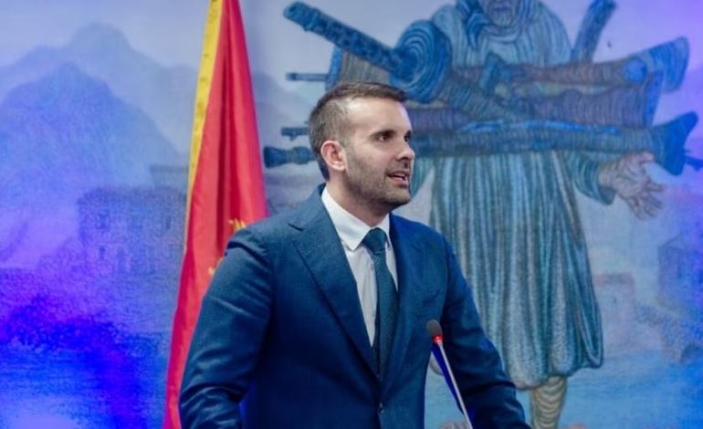 KRIZA POLITIKE NË MAL TË ZI/ Presidenti Milatoviç propozon politikanin pro-perëndimor për kryeministër