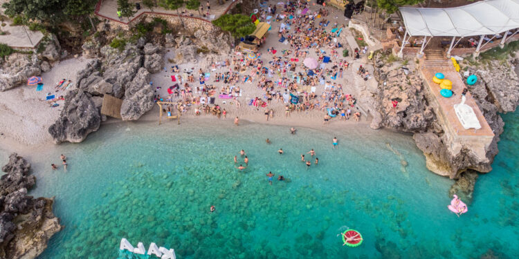 MBI 500 MIJË ITALIANË NË SHQIPËRI/ Rama: Jemi “një Itali e vogël”, por më e lirë