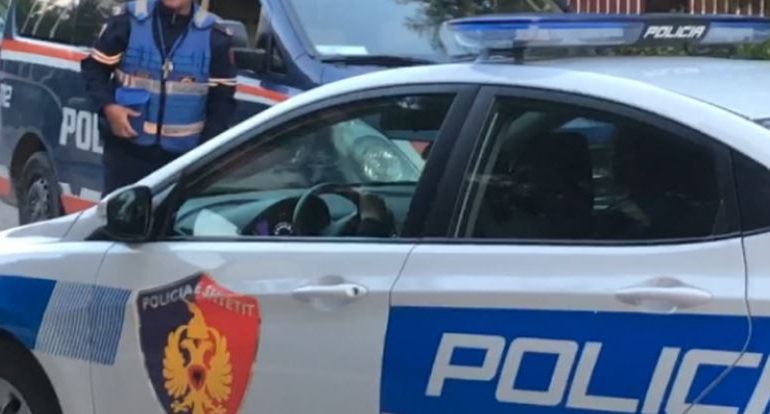 E RËNDË/ Bie në kontakt me energjinë elektrike, ndërron jetë 60-vjeçari në Fushë Arrëz