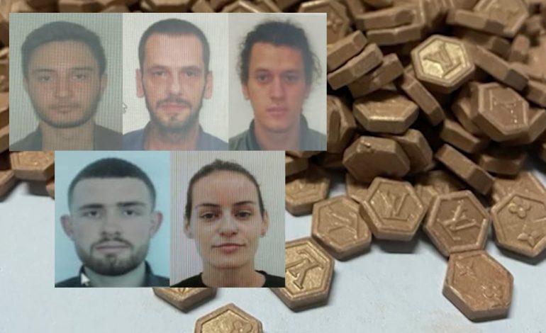 SHISNIN EKSTAZI NË LOKALET E TIRANËS/ Gjykata lë në burg pa afat 5 të arrestuarit mes tyre ish aktivisti i ‘LVV’, u kapën 11 mijë doza