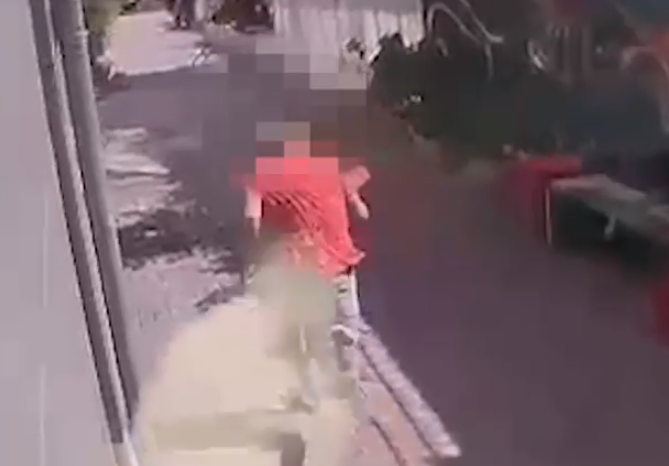 AUTOR I 5 VJEDHJEVE, TRE PREJ TYRE ME DHUNË/ Prangoset 40-vjeçari në Tiranë. Arrestohet dhe një tjetër që…