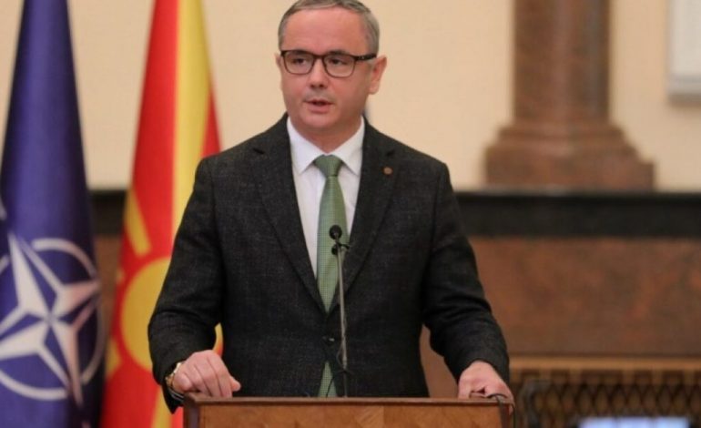 SITUATA PËR NDRYSHIMET KUSHTETUESE/ Rexhepi: Komunat me shumicë shqiptare mund të kërkojnë në mënyrë të pavarur integrimin në BE