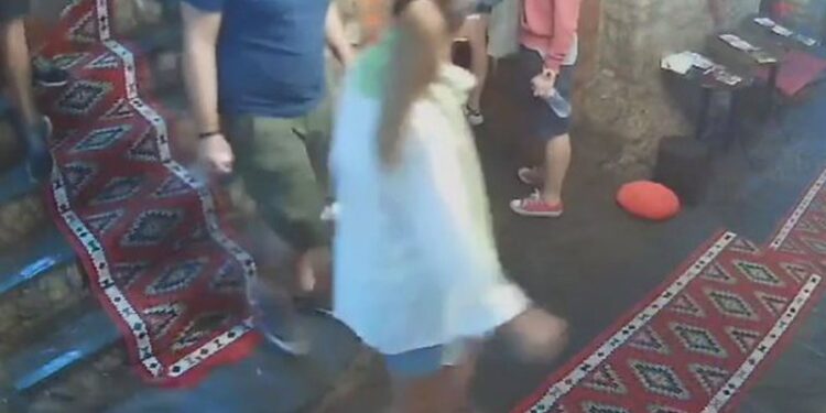 NË RESTORANTIN KU TURISTËT IKËN PA PAGUAR FATURËN/ Pronarët: Jemi penduar për publikimin e videos