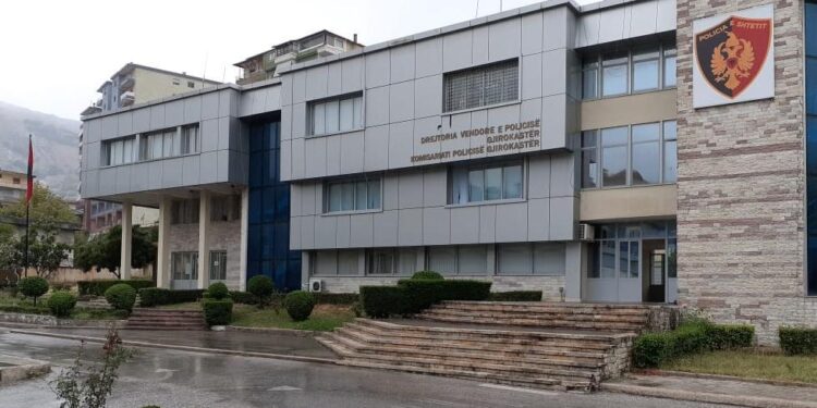 “HUMBËM KONTAKTET PASI IKU NGA SHTËPIA”/ Zhduket pa gjurmë 16-vjeçarja në Tepelenë