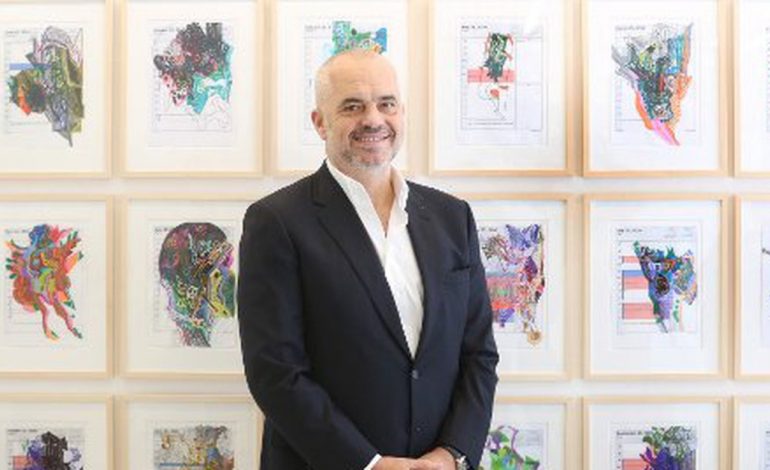 “NË KONFERRNCA HARTON SKICA TË PANUMËRTA…”/ Gazeta italiane: Edi Rama, artisti i famshëm që punon si kryeministër