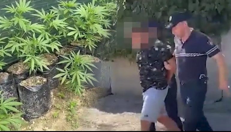KANABISI NË REPARTIN USHTARAK TË ZALL HERRIT/ Llirohen nga qelia tre ushtarakët