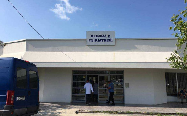 ZJARR NË KLINIKËN E PSIKIATRISË NË PRISHTINË/ Humb jetën një pacient, pesë të lënduar