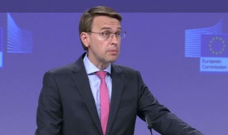 SITUATA NË MITROVICË/ Peter Stano: Çështja e strukturave serbe duhet të adresohet në dialogun e Brukselit