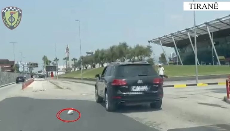 HIDHNIN SENDE NGA MJETET NË LËVIZJE/ Policia rrugore gjobit me shumat e majme shoferët: Mos ndotni mjedisin