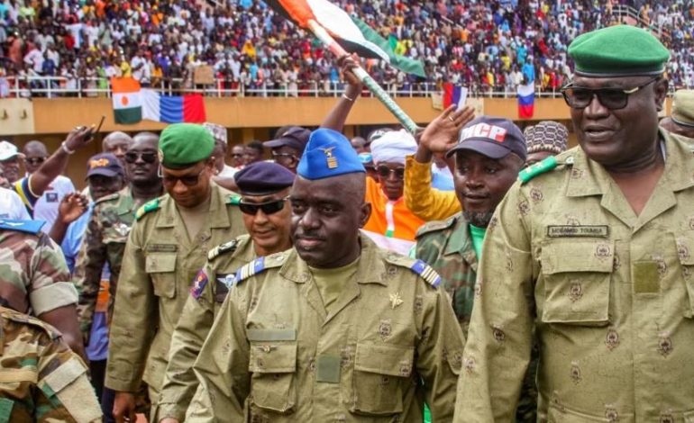 TRAZIRAT NË NIGERI/ Ushtria e vendit kërkon largimin e ambasadorit francez