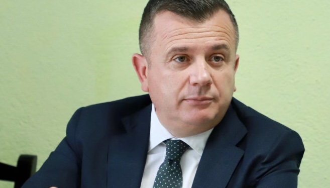 “POLICIA DO RRISË SIGURINË”/ Balla: Dyshojmë se zjarri në landfillin e Elbasanit është i qëllimshëm
