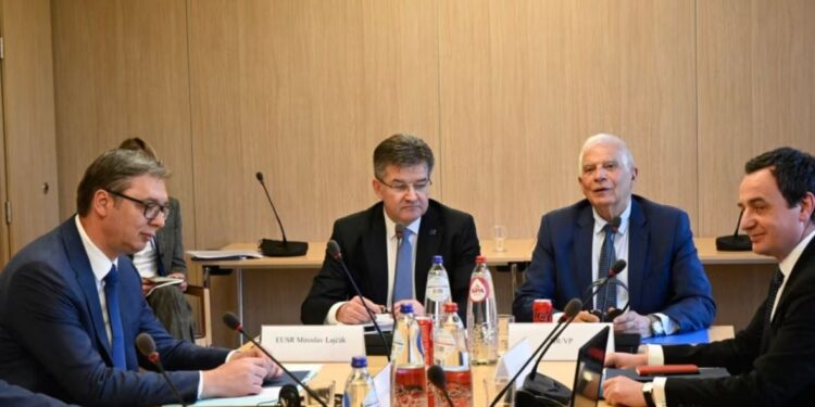NEGOCIATAT/ Tensionet në veri të Kosovës, Borrell: Kurti dhe Vuçiç takohen më 14 shtator