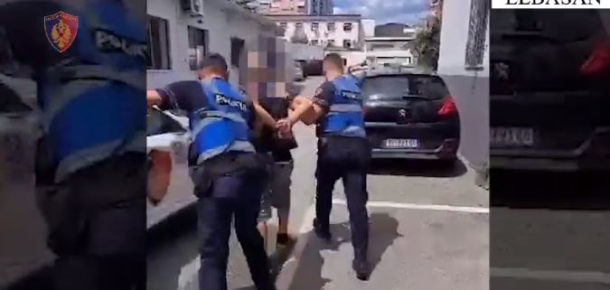 VODHI NJË OBJEKT KULTI DHE NJË BIÇIKLETË/ Arrestohet 59-vjeçari në Elbasan