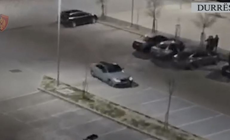 DRIFT DHE GARA SHPEJTËSIE NË RRUGËT E DURRËSIT/ Ndëshkohen me gjobë tre shoferë