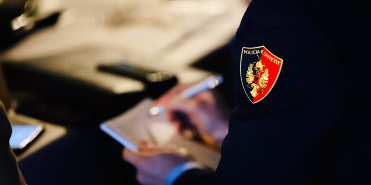 SPAK VERIFIKON DISA DREJTUES TË POLICISË/ Dyshime se merrnin pagesa mujore nga krimi, dolën në përgjimet e CryptoChat…