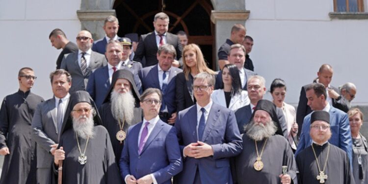 “KEMI MARRËDHËNIE VLLAZËRORE”/ Vuçiç: Nuk ka çështje të hapura mes Serbisë dhe Maqedonisë së Veriut