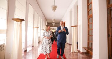 FOTOLAJM/ Rama pret në takim ministren e Jashtme të Kanadasë
