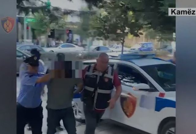 EMRI/ Plagosi me thikë një 20-vjeçar dhe u largua, përfundon “arratia” e të riut në Kamzë