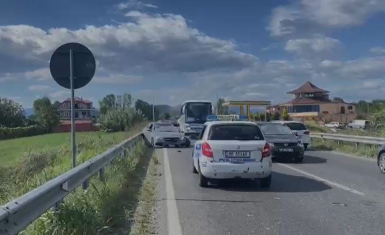 EMRAT/ Aksident në Lezhë, përplasen dy mjete, ka të plagosur