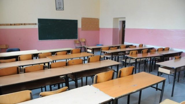 DATAT/ Shtyhet afati i regjistrimit në shkolla për nxënësit, vendimi për klasat e para dhe gjimnazet