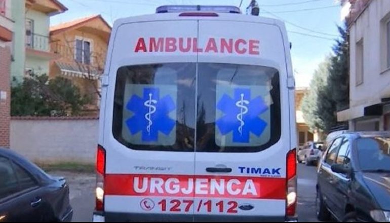 E RËNDË NË POGRADEC/ Gjendet pa shenja jete një 55-vjeçar pranë banesës së tij