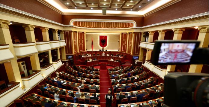 NDRYSHIMET NË QEVERI/ Kuvendi jep të hënën dritën jeshile për ministrat e rinj