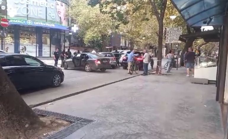 DETAJET DHE EMRAT/ Operacion i madh kombëtar anti-droge nga toka dhe ajri në Tiranë dhe në gjithë Shqipërinë, mes të arrestuarve dhe një polic