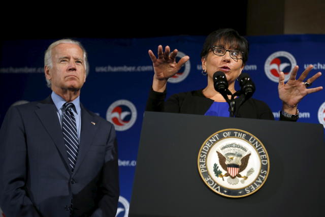 SHBA MERR MASA PËR RIMËKËMBJEN E EKONOMISË SË UKRAINËS/ Biden emëron Përfaqësuesen Speciale për të ndihmuar Kievin