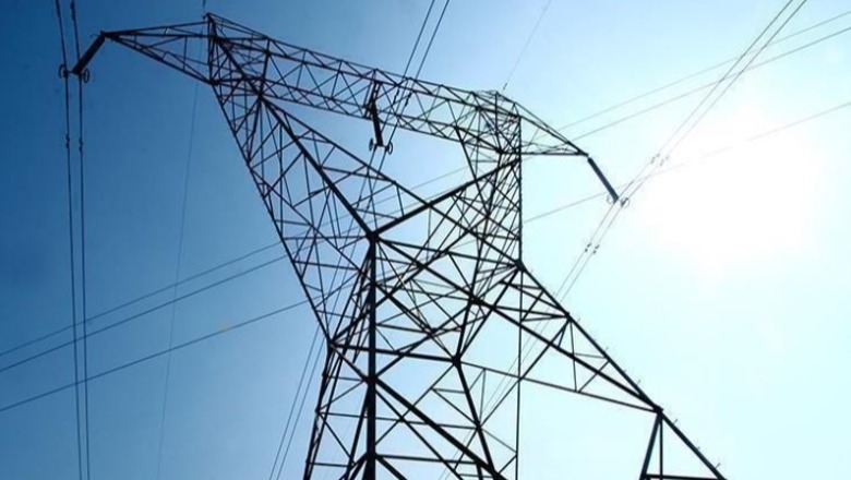 E PËSOJNË KEQ/ Vodhën energji elektrike, 1 i arrestuar në Shkodër, 6 të tjerë vihen nën hetim