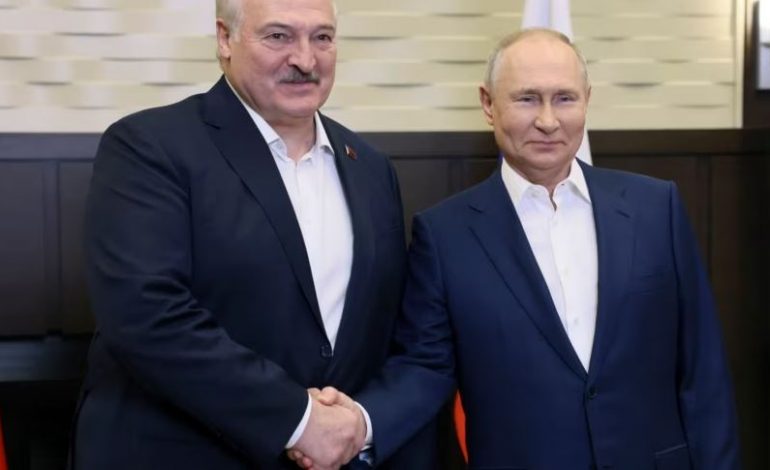 TAKIMI PUTIN-KIM/ Lukashenko sugjeron bashkëpunim trepalësh me Moskën dhe Phenianin
