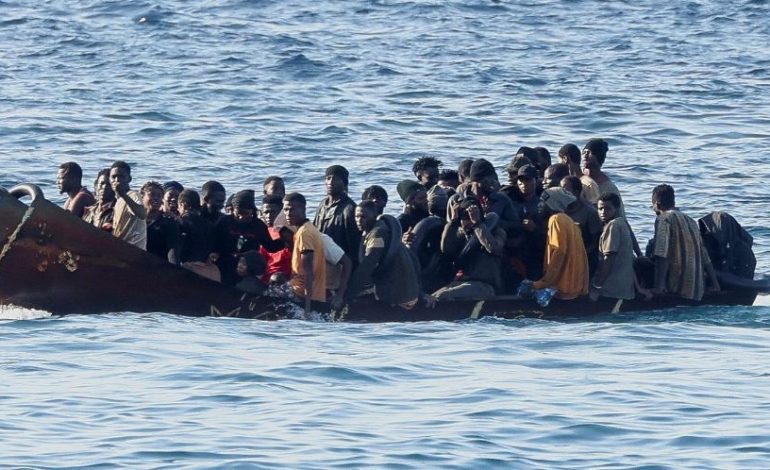 TRAGJEDI NË BRIGJET ITALIANE/ Gjendjet e vdekur një foshnjë e porsalindur në një varkë me emigrantë