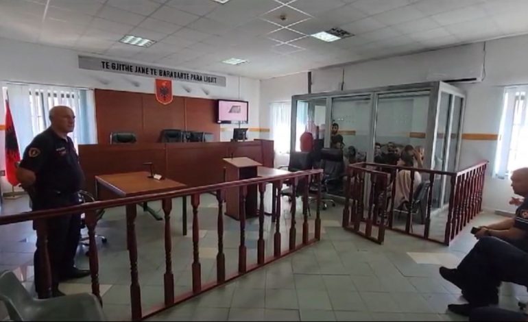 DURRËS/ Gjykata cakton masën e sigurisë për 30 të arrestuarit e “Tempullit”