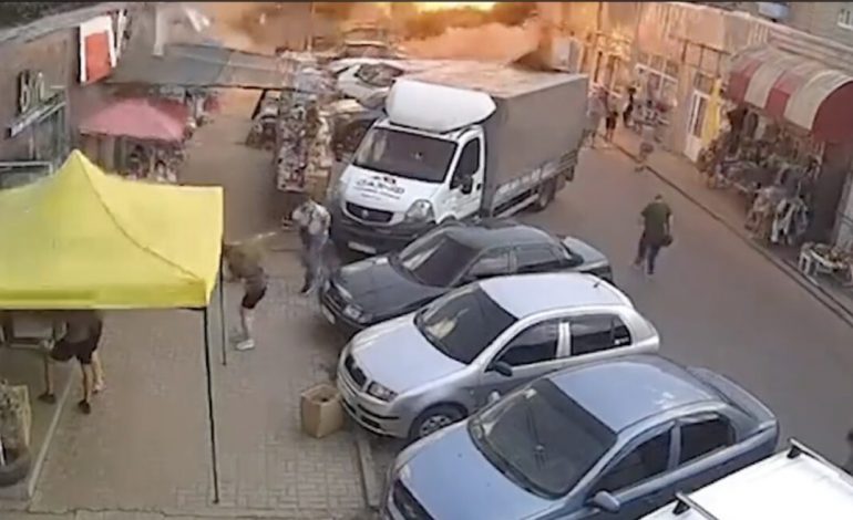 SULMI ME 17 TË VDEKUR/ New York Times: Si goditi raketa ukrainase gabimisht tregun Kostiantynivka