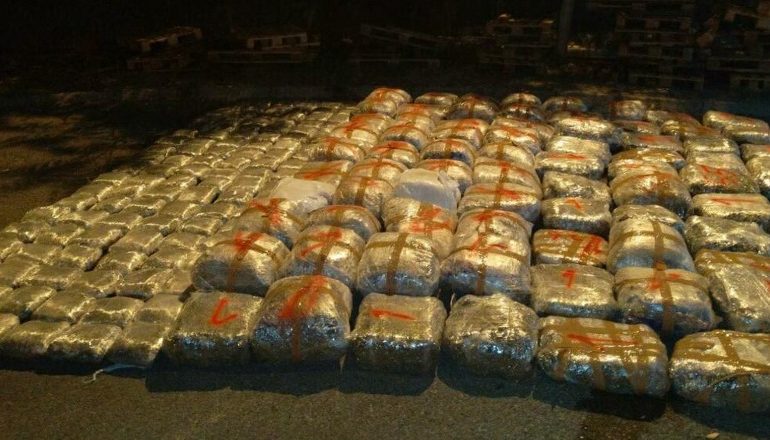 DETAJET/ 300 kg kanabis në Mal të Zi, kamioni mund të jetë ngarkuar me drogë mes Tiranës dhe Durrësit! Babë e bir i ndërruan…