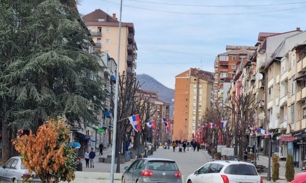 RIKTHEHEN TENSIONET NË VERI TË KOSOVËS? Shpërthim i fuqishëm në Mitrovicë