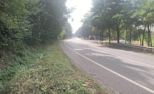 U GJET NË RRUGË/ Aksident i rëndë në Bulqizë,15-vjeçari dërgohet me helikopter drejt Traumës