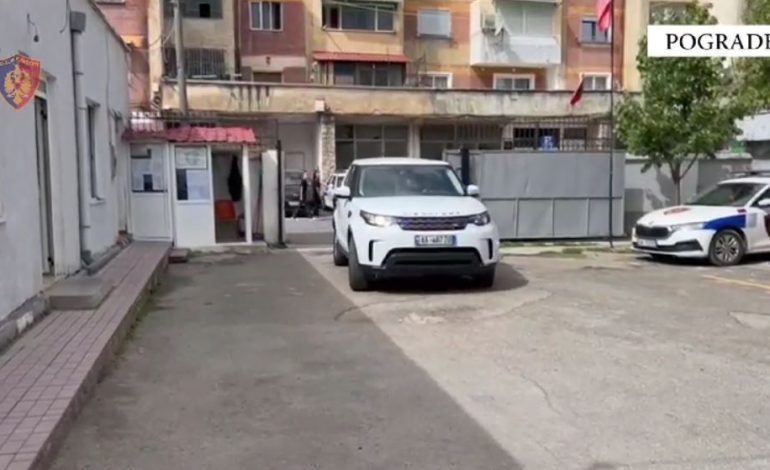 PARANDALOHET NGJARJA KRIMINALE NË POGRADEC/ Siguroi kushtet për të vrarë tre persona në një lokal, pranga 41-vjeçarit (EMRI)