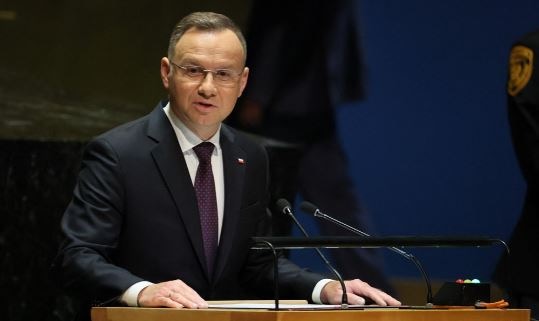 POLONIA SHUAN TENSIONET ME KIEVIN/ E  gatshme të rifillojë furnizimin me armë të Ukrainës