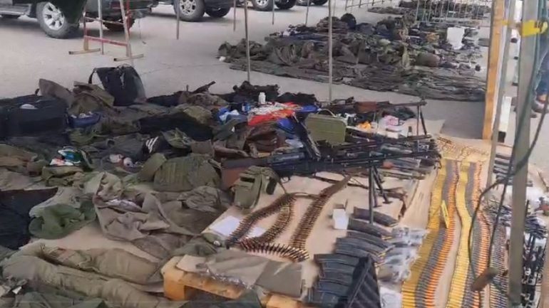 DETAJET/ Zbulohet arsenali i përdorur gjatë sulmit terrorist në Kosovë, armatimet i përkasin ushtrisë serbe
