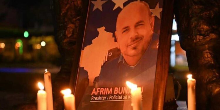 U VRA NGA SERBËT/ Homazhe në Tiranë për “Heroin e Kosovës” Afrim Bunjaku